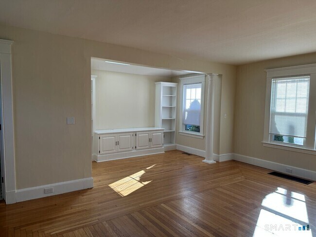 Photo - 111 Russell St
