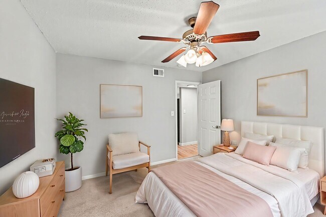 3921 Wyandotte