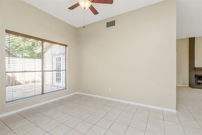Photo - 6903 Foxmont Ln
