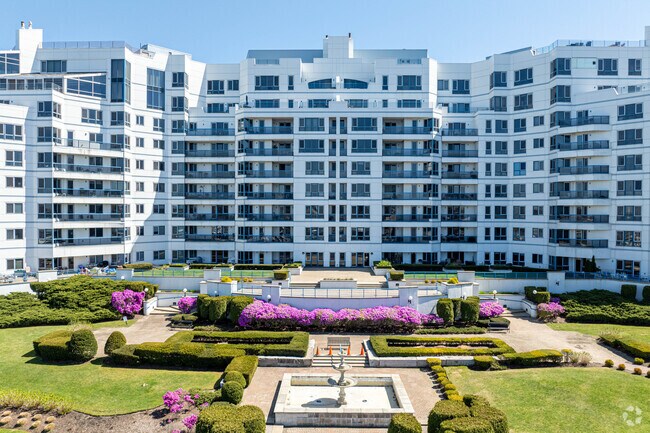 1001-2001 Marina Drive se encuentra en el submercado Marina Bay en Quincy. - Marina Point