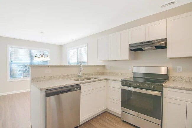 Photo - 3705 Wyndcliff Court