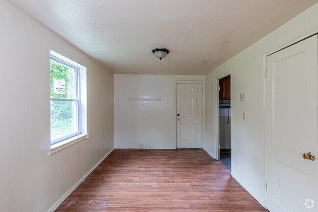 2BR, 1BA - Dining Room