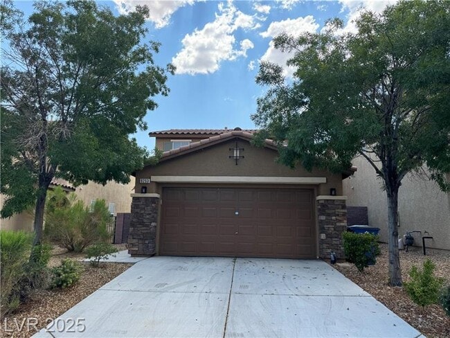 Building Photo - 9253 Valley Ranch Ave