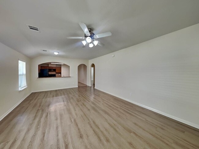 Photo - 8622 Doskocil Dr