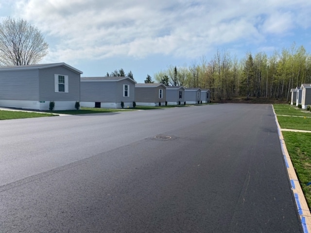 4880 Miller Trunk Hwy