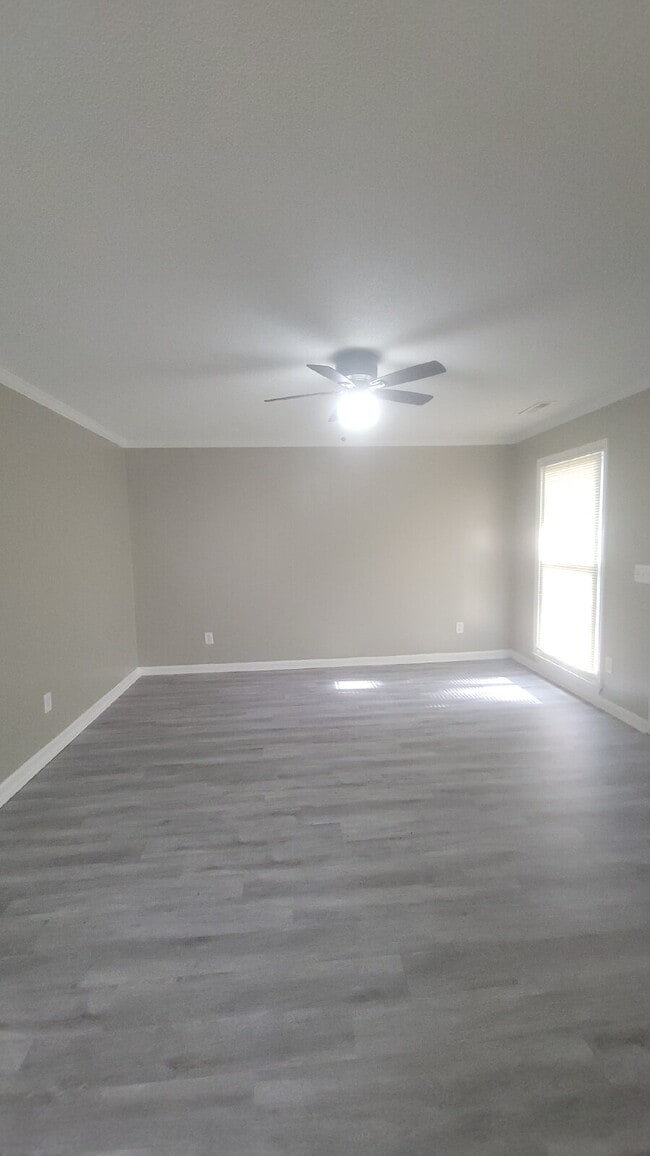 Photo - 1 month free Section 8 accepted Spacious 2-Bed, 2-Bath Sanctuary in Huntsville – Your Ideal Retre... Unidad A