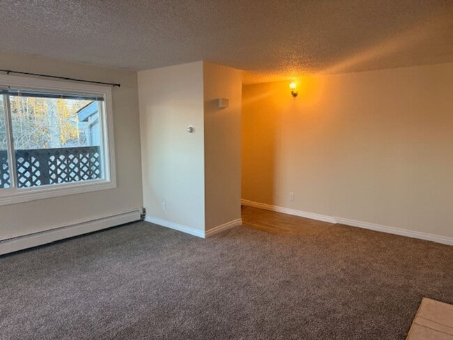 Photo - 3 Bedroom Apartment in Jewel Lake w/ Garage and Large Deck!