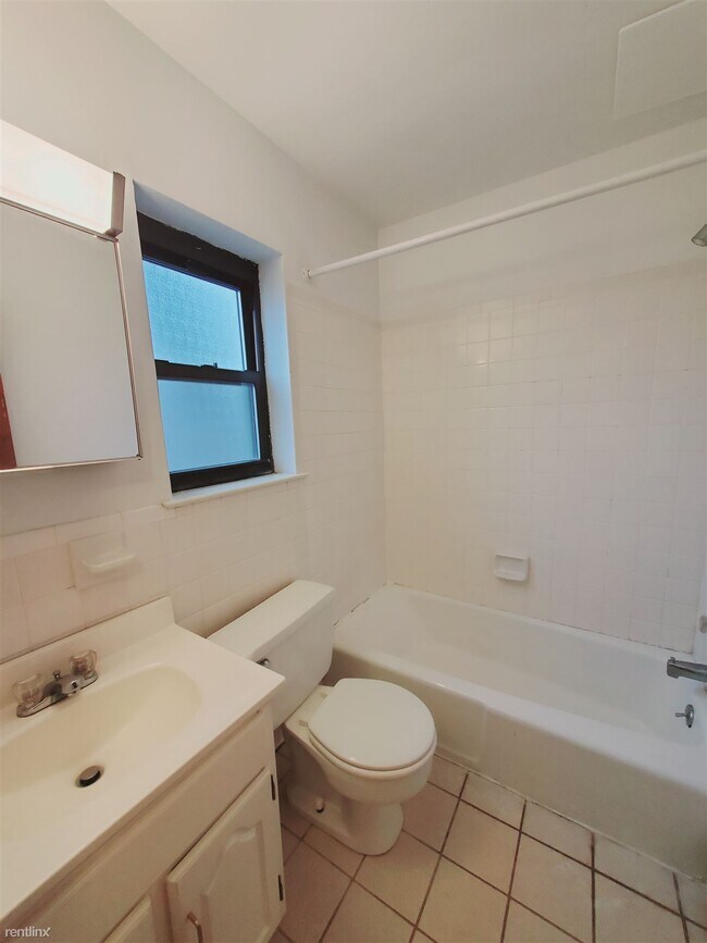Photo - 1 br, 1 bath Condo - 28 Belltown Rd Unit K Unidad K