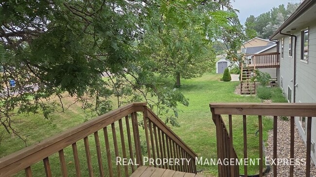 Photo - 3205 N Aurora Ave