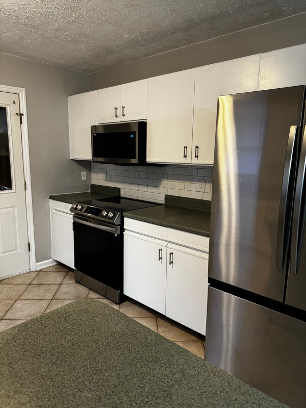 Photo - 366 Woodberry Cir