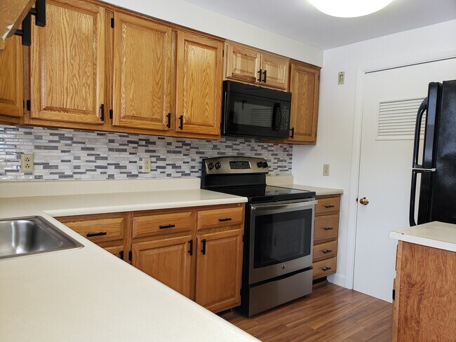 Photo - 5 Krampf Cir