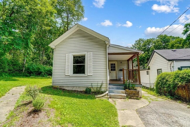 Building Photo - 5128 Blaesi St