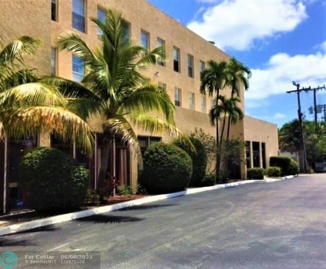Photo - 2716 S Dixie Hwy Apartment Unit 206