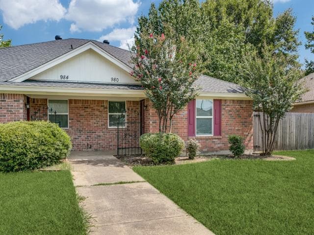Photo - 980 Meadow Cir S