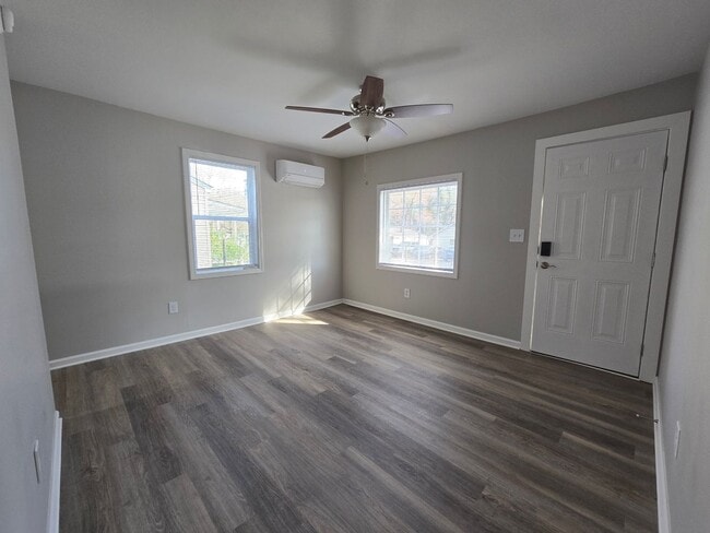 Photo - NEW LISTING!!!!!