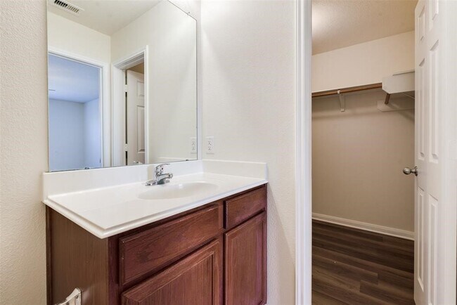 Photo - 26918 Graybill Ct