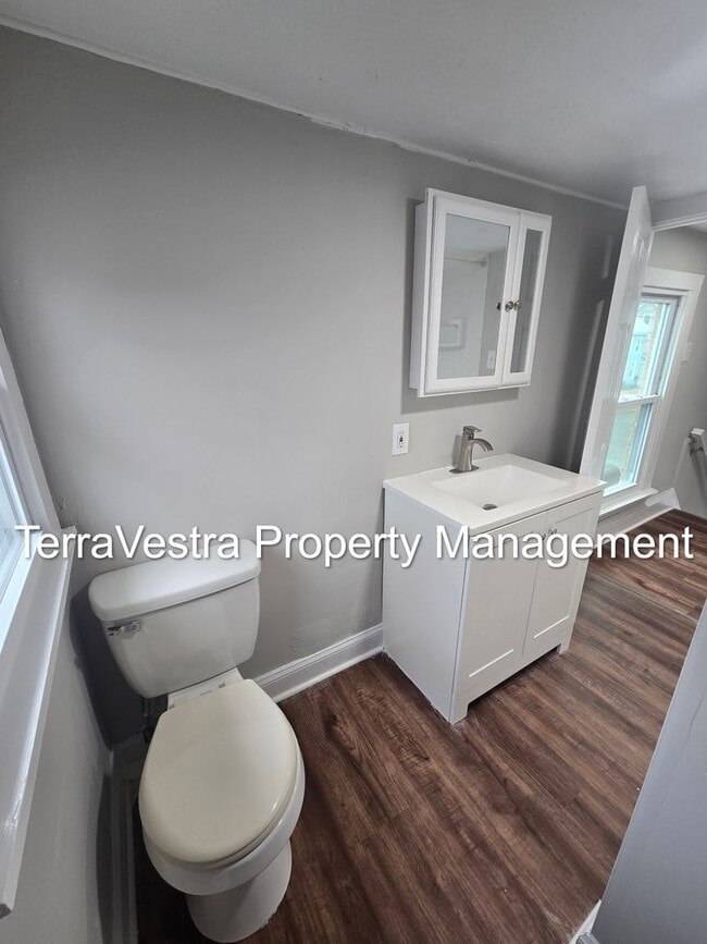 Photo - 15 Pike Ave Unit 2 (Upstairs)
