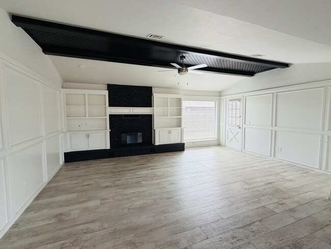 Photo - 1204 NE 6th St