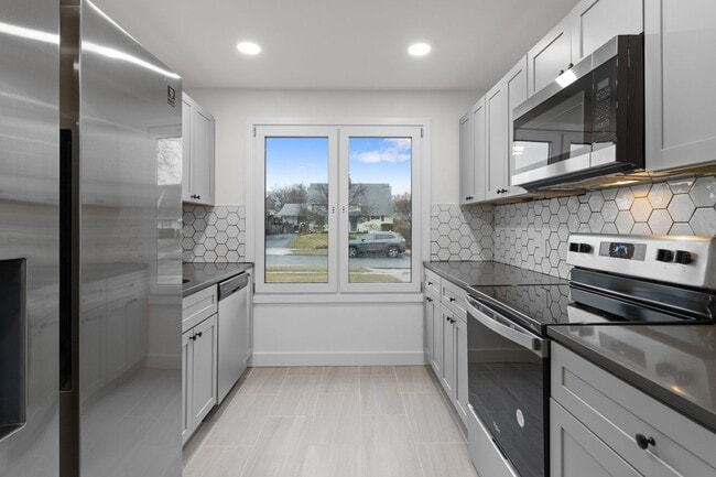 Photo - 6 Roundwood Ln
