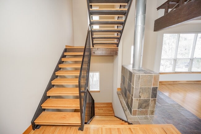 Building Photo - 228 Willard St Unit A