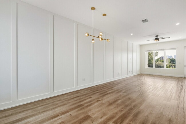 Photo - 3 Bedroom, 3.5 Bath Townhouse Minutes From Downtown!!! Unidad 1