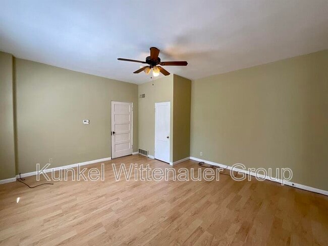 Photo - 122 N Michigan Ave