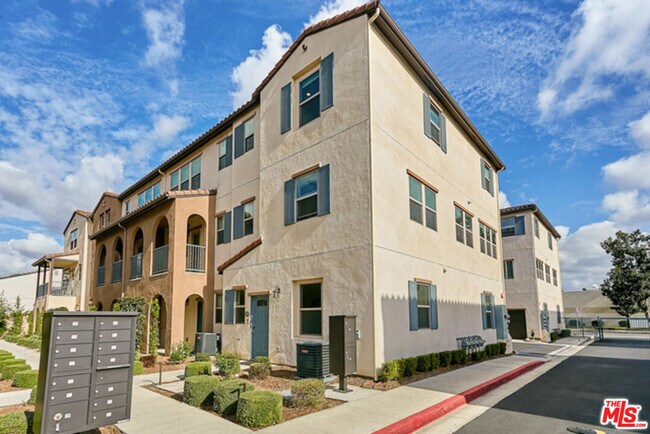 Photo - 9831 Alburtis Ave Unit 37