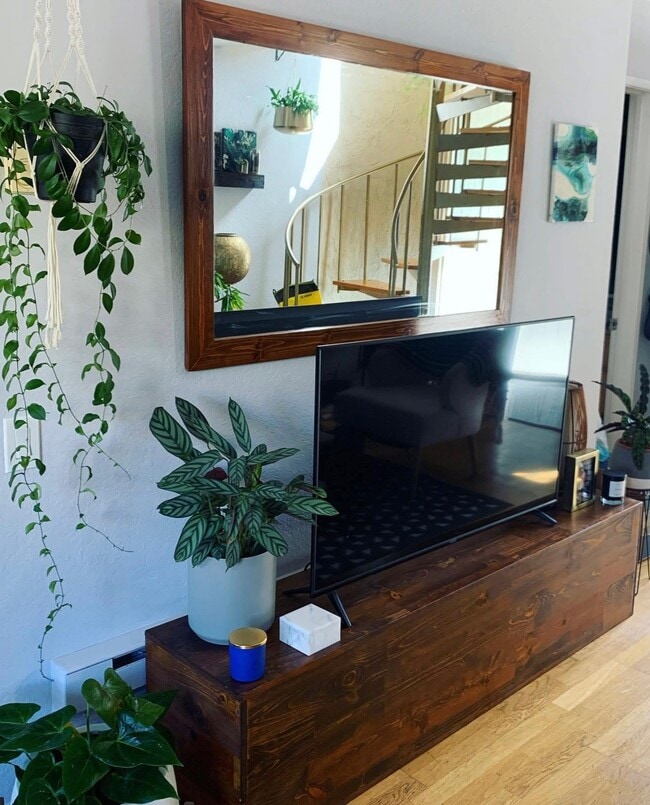 Living Room - 2222 Carmel Valley Rd Unit 2