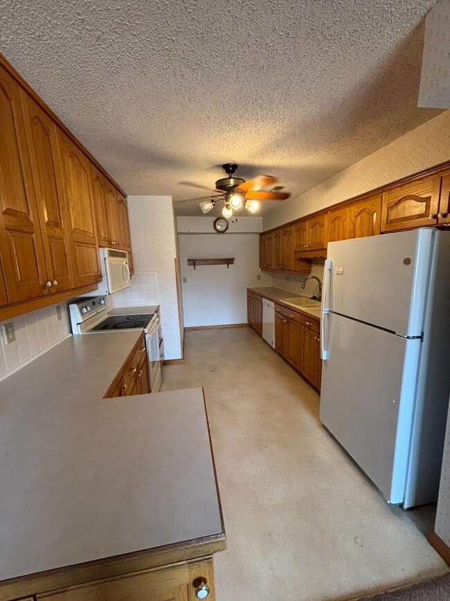 Photo - 3200 W 22nd St