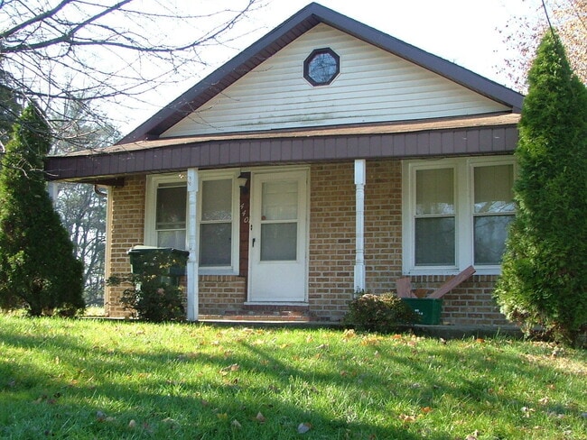 Building Photo - 440 N Earl St