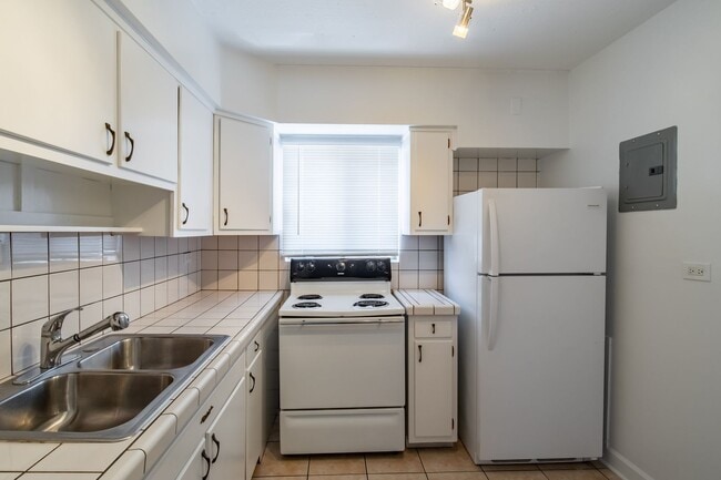 Photo - 150 E Lake St Unit 150-13B