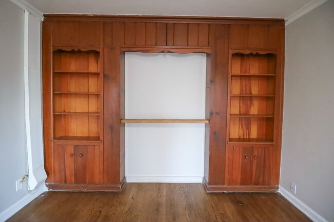 Photo - Section 8 Welcome! 2/1 Ready for Immediate Move In!!