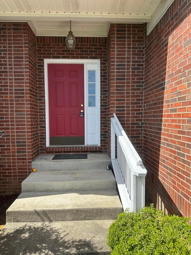 Photo - 1136 Richliev Ln