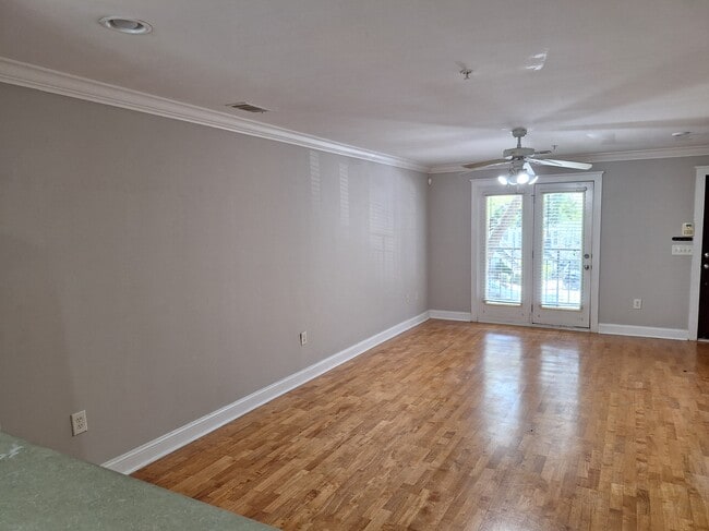 Building Photo - 490 S Barnett Shoals Rd Unit 255