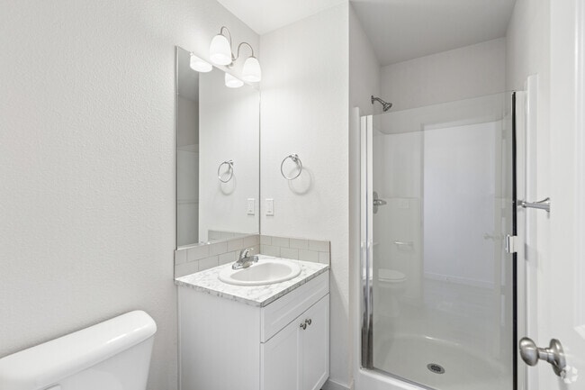 2BR, 2BA - 1,015SF - Second Bathroom