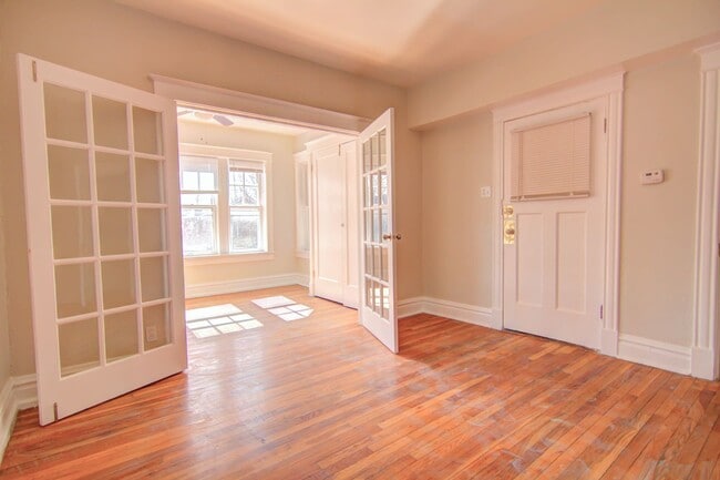 Photo - 3139 Halliday Ave Unit 2E