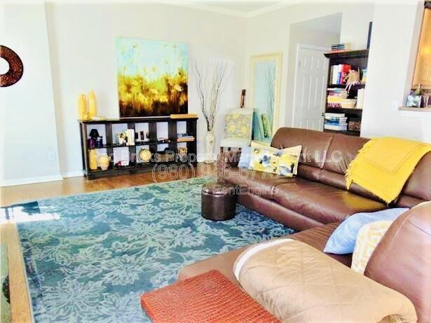 Photo - 12358 Swan Wings Pl