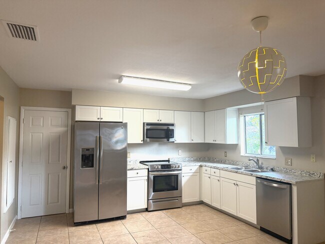 Photo - 232 Babson Dr