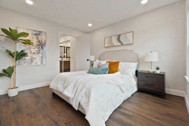 Photo - 4816 W Mockingbird Ln