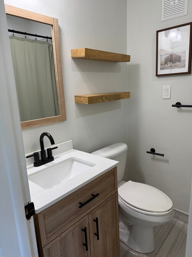 Master Bath - 299 Manchester St Unit A