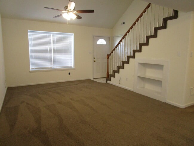 Photo - 5013 Roscoe Rdg