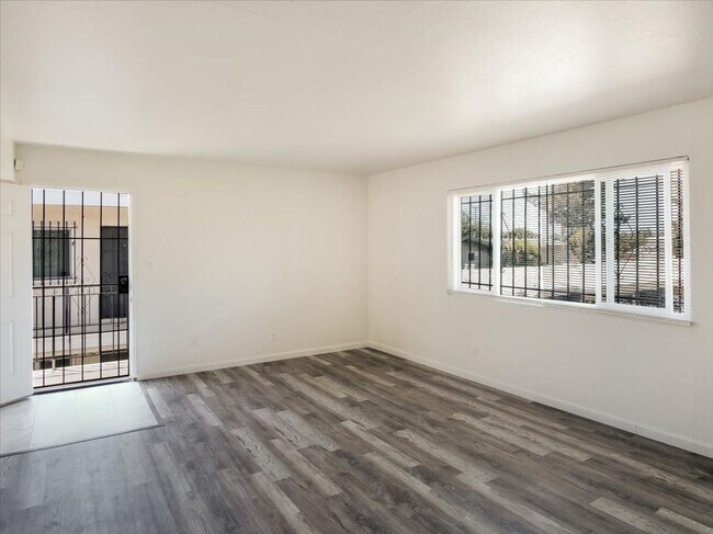Photo - 2901 Octavia St Unit Apt 4