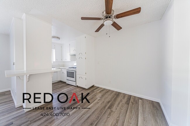Photo - 7502 Canby Ave Unidad 1