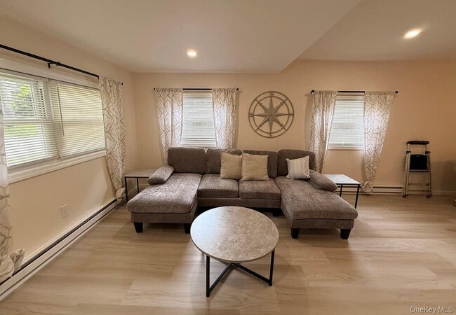 Photo - 129 Westbury Dr