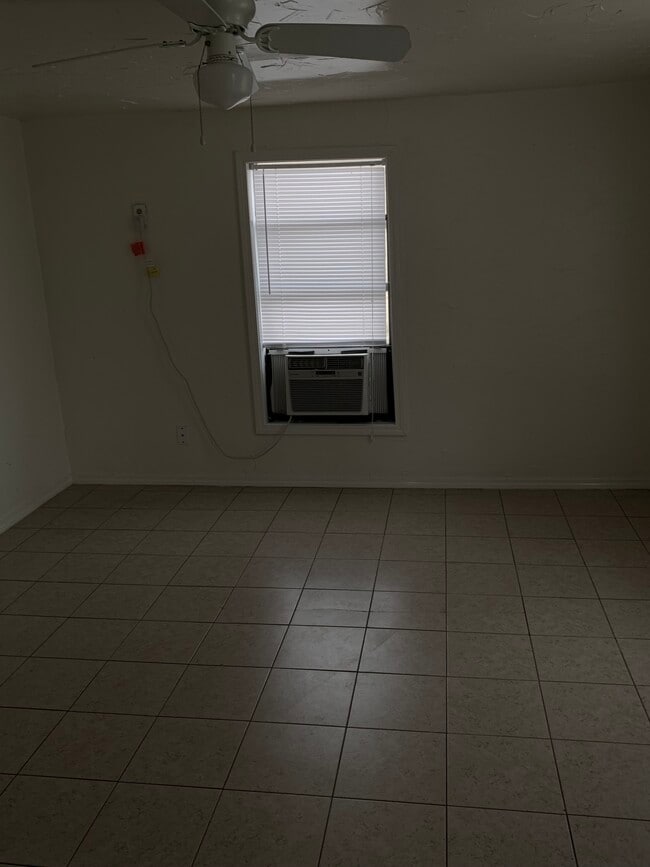 Photo - 1110 Wilson St