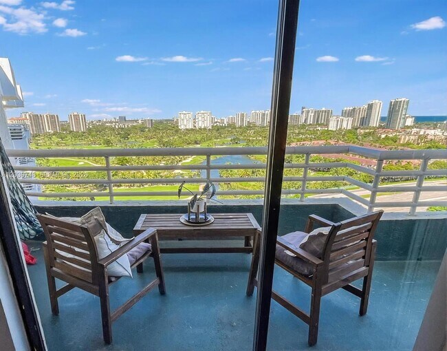 Photo - 3300 NE 192 St Unidad PH10