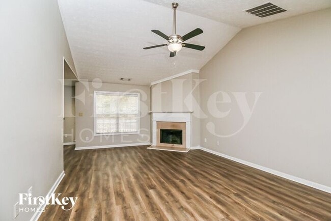 Photo - 96 Maple Leaf Ct