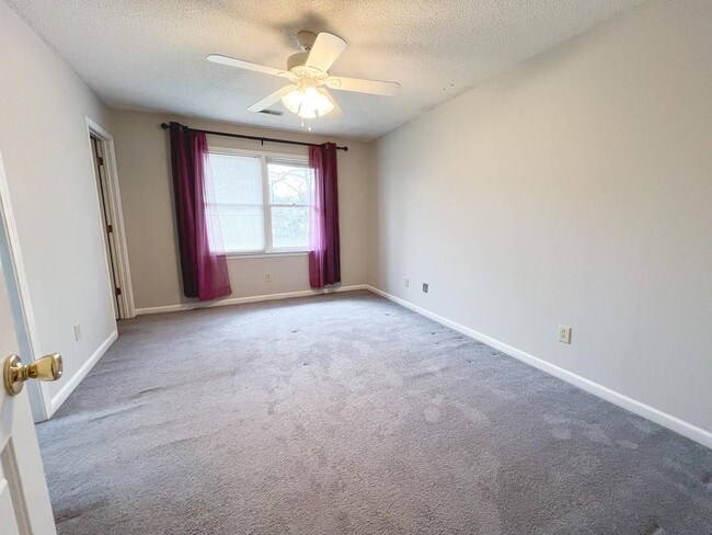 4640 Dawn Cir