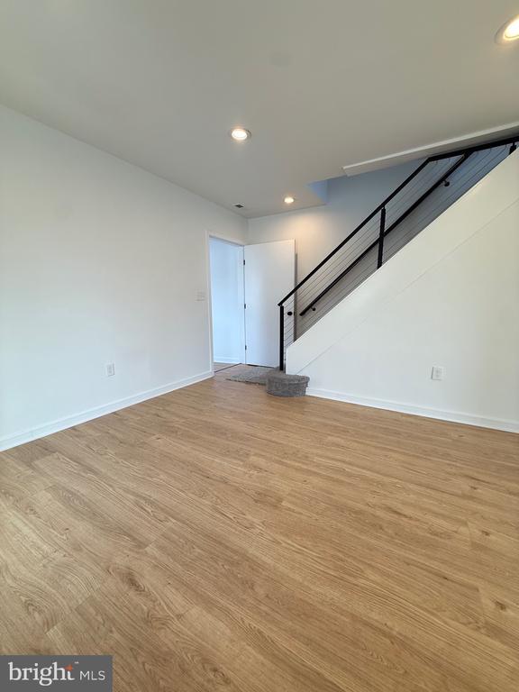 Photo - 2125 Oakland Rd