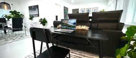 Photo - 867 NW 4th Ave